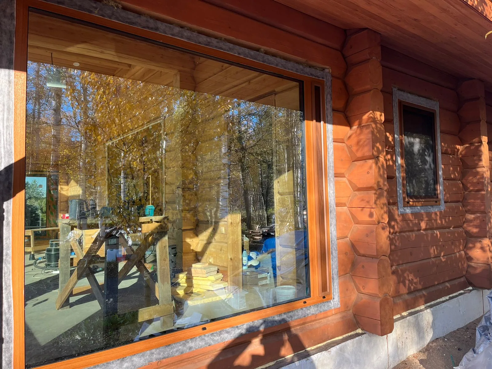 Дом из бруса в Савочкино: остекление в тон фасаду — фото 2